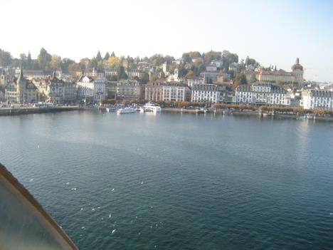 Luzern 037.jpg   21kb   26.03.2021 22:39:46